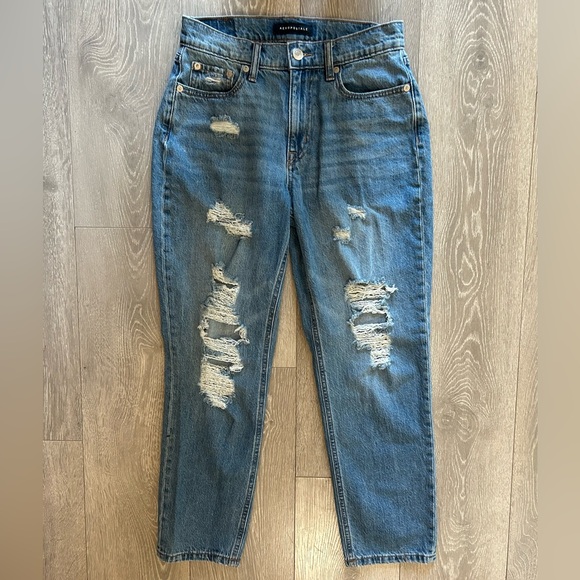 Aeropostale Straight Leg Mom Jeans Size 4 - Picture 2 of 3